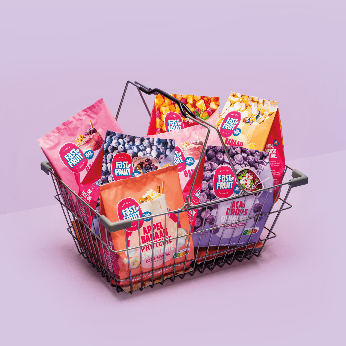 Nederlands merk verkoopt eerlijke producten in kleurrijk verpakking design in de supermarkt zoals de Albert Heijn.